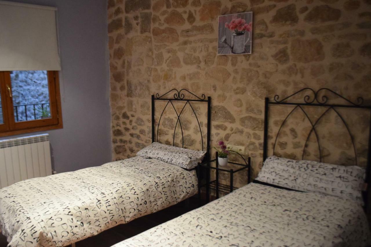 Apartamentos La Muralla Horta de Sant Joan Ngoại thất bức ảnh